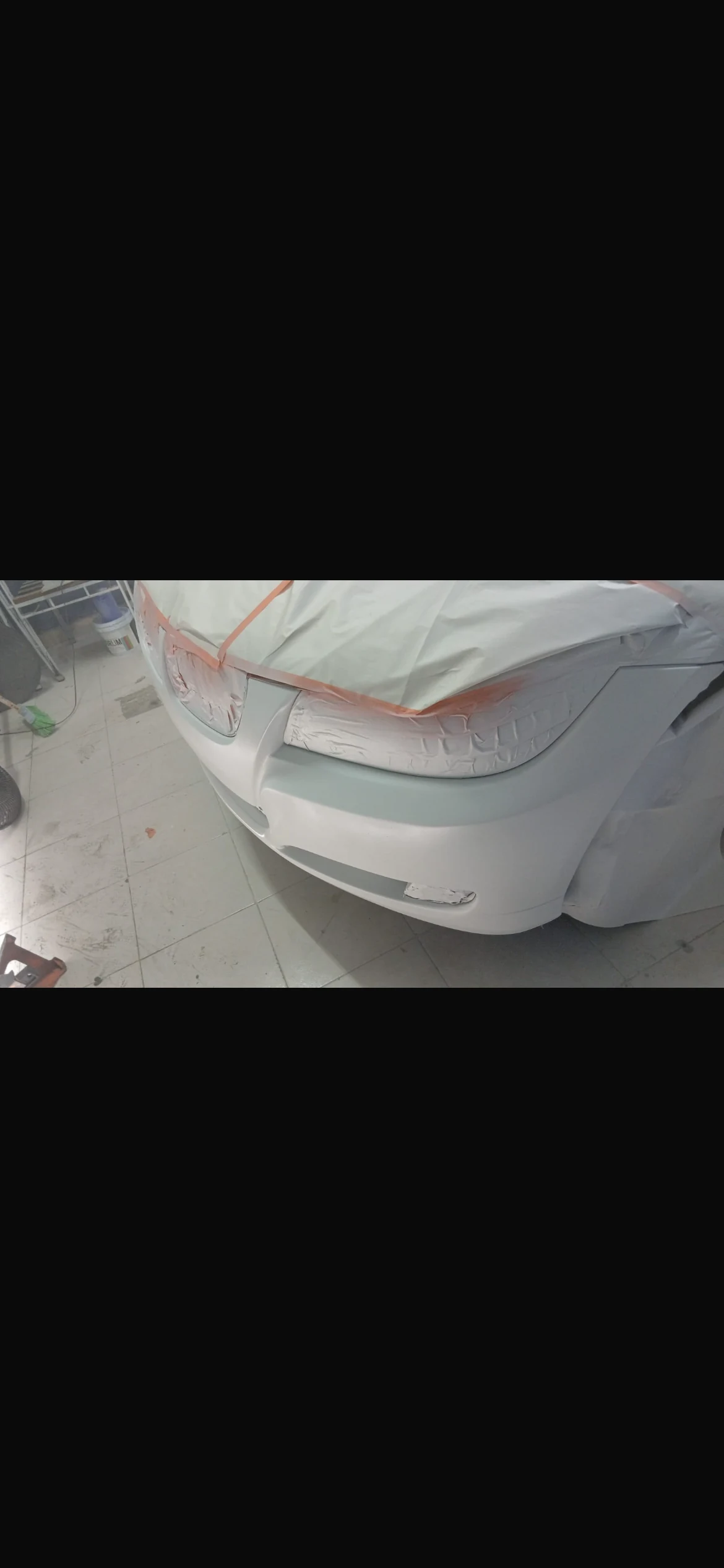 BMW blanco: Reparación de fascia delantera, $3,200 MXN